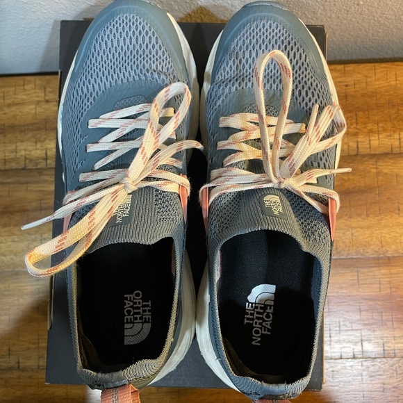 NORTH FACE Women's Vectiv Hypnum athletic sneaker US 7 Goblin Blue / Rose Dawn - Picture 8 of 8